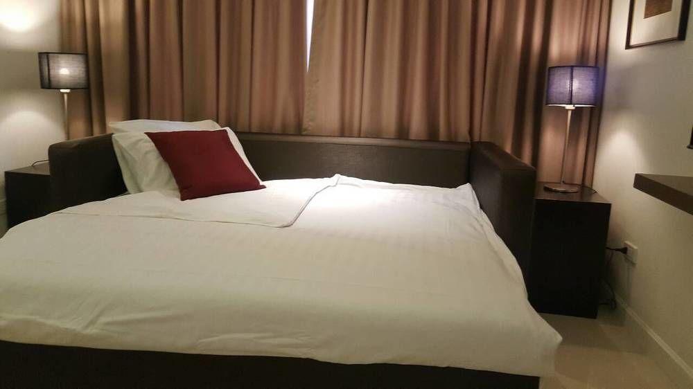 Check In Saladaeng (Adults Only) Hotel Банкок Екстериор снимка