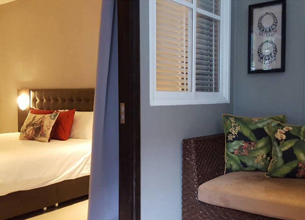Check In Saladaeng (Adults Only) Hotel Банкок Екстериор снимка