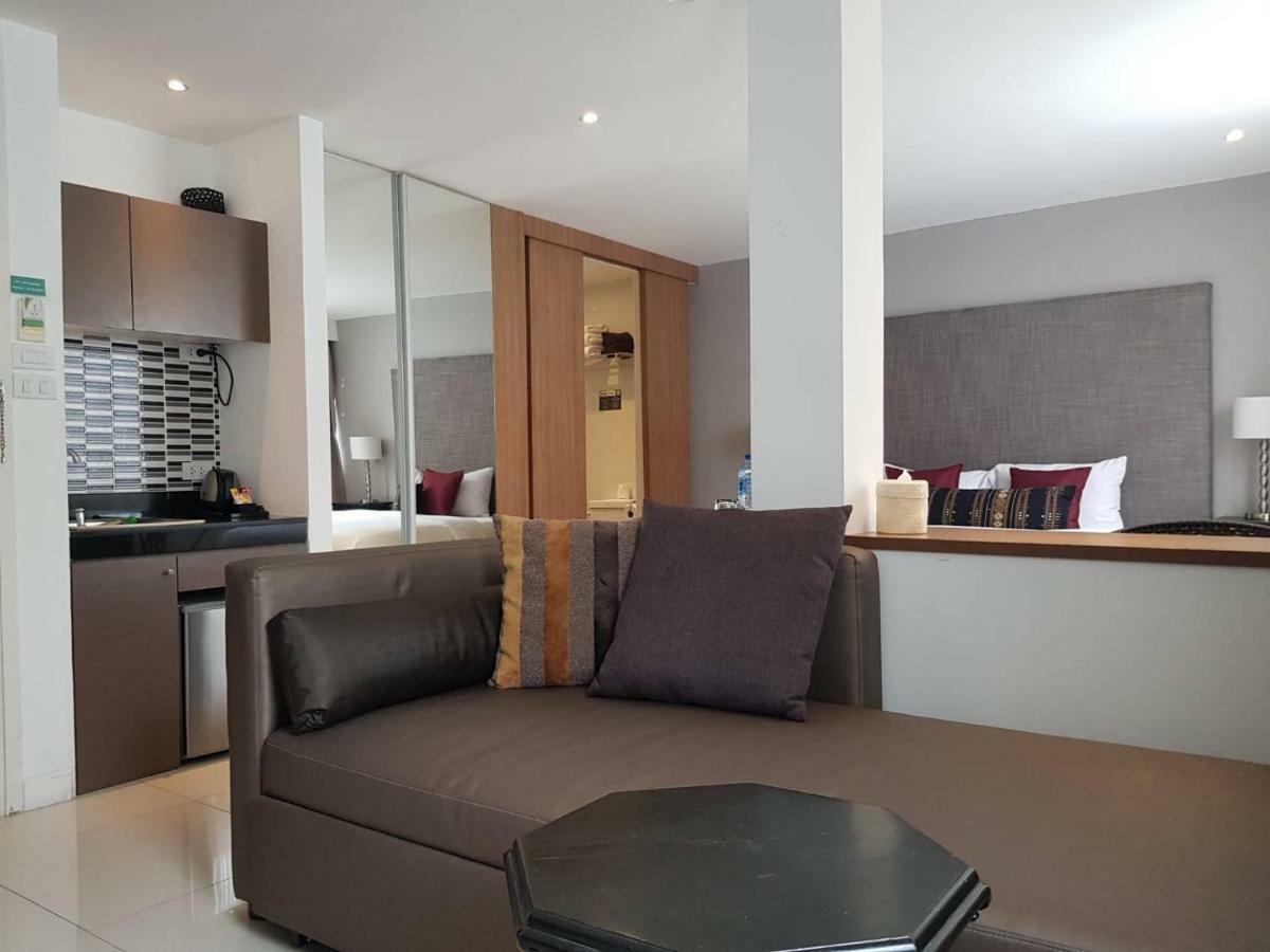 Check In Saladaeng (Adults Only) Hotel Банкок Екстериор снимка