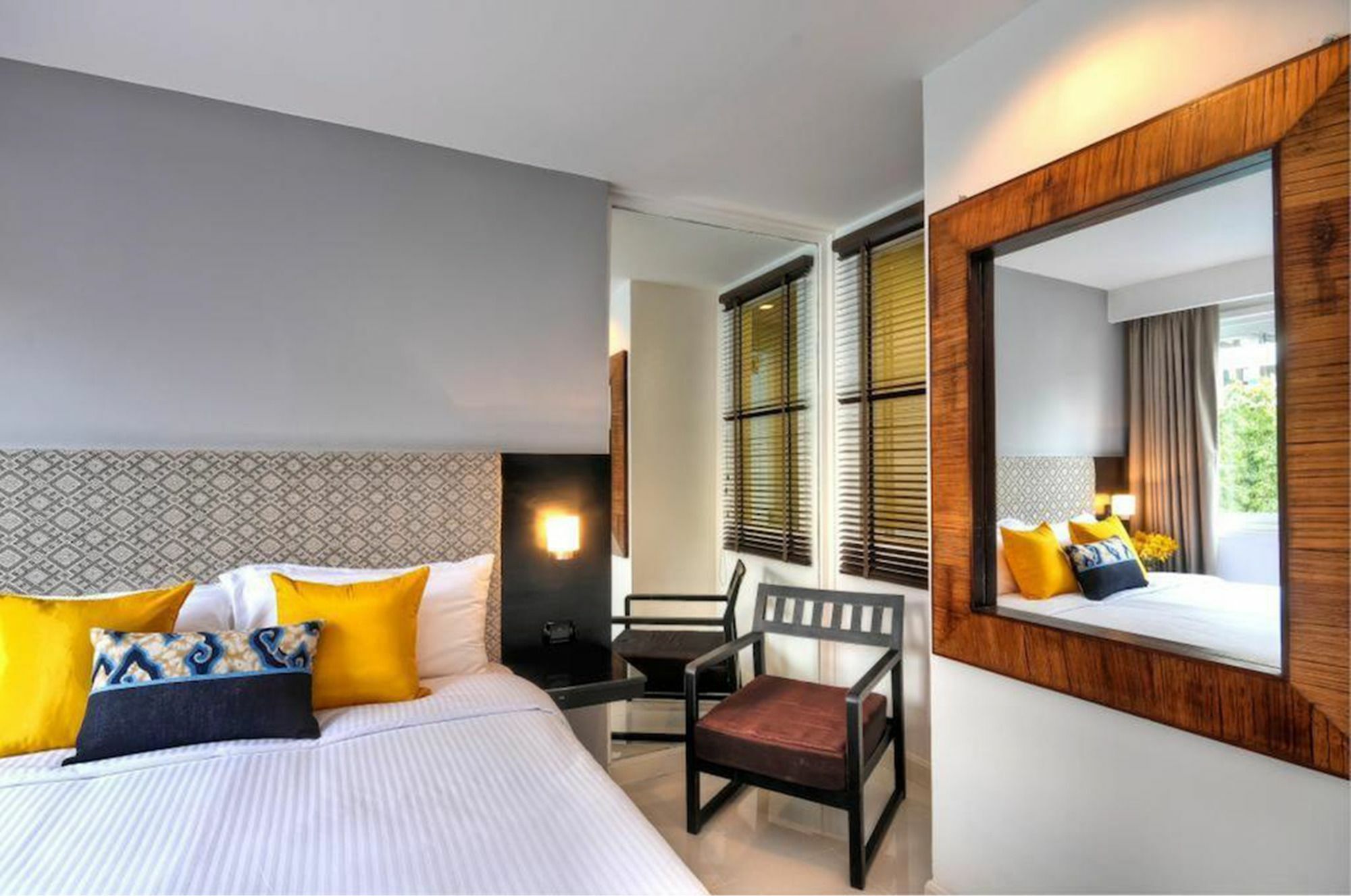 Check In Saladaeng (Adults Only) Hotel Банкок Екстериор снимка