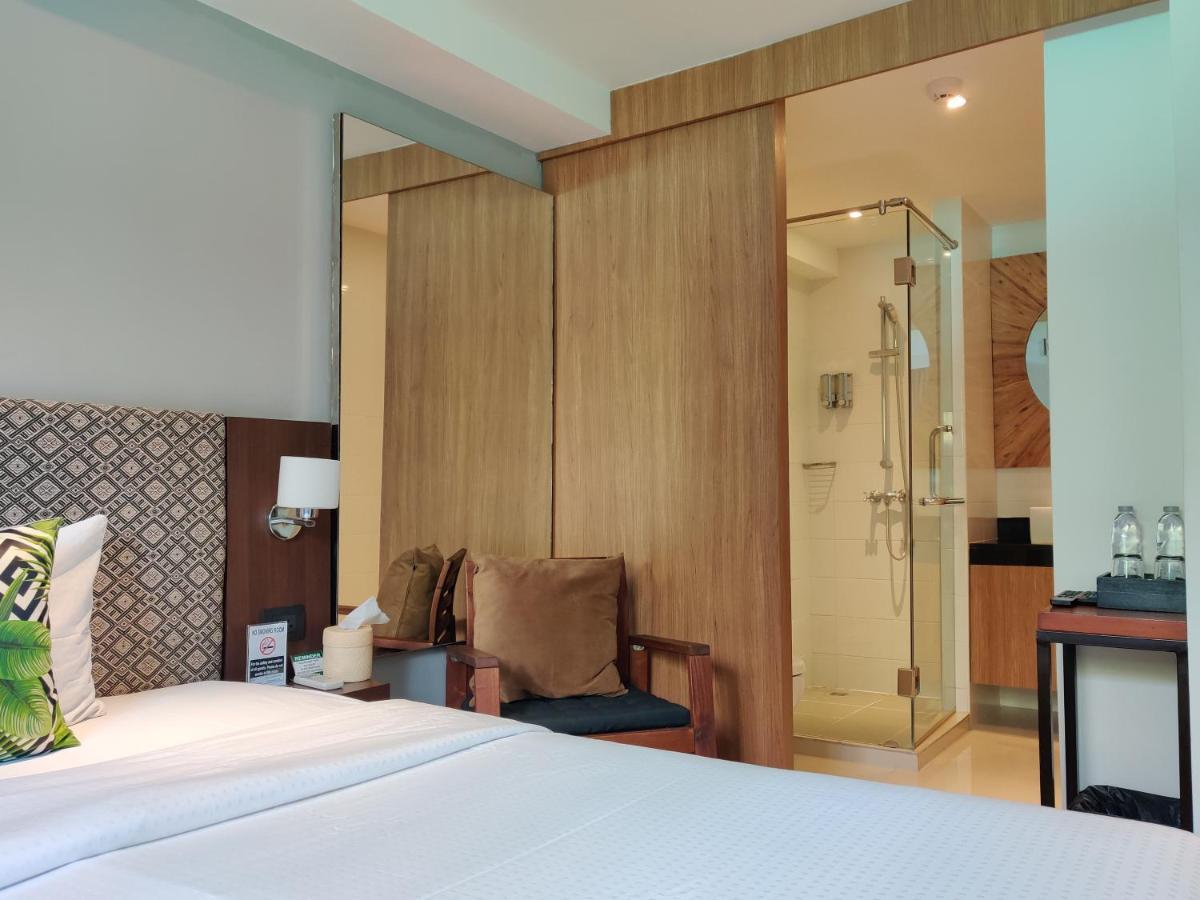 Check In Saladaeng (Adults Only) Hotel Банкок Екстериор снимка