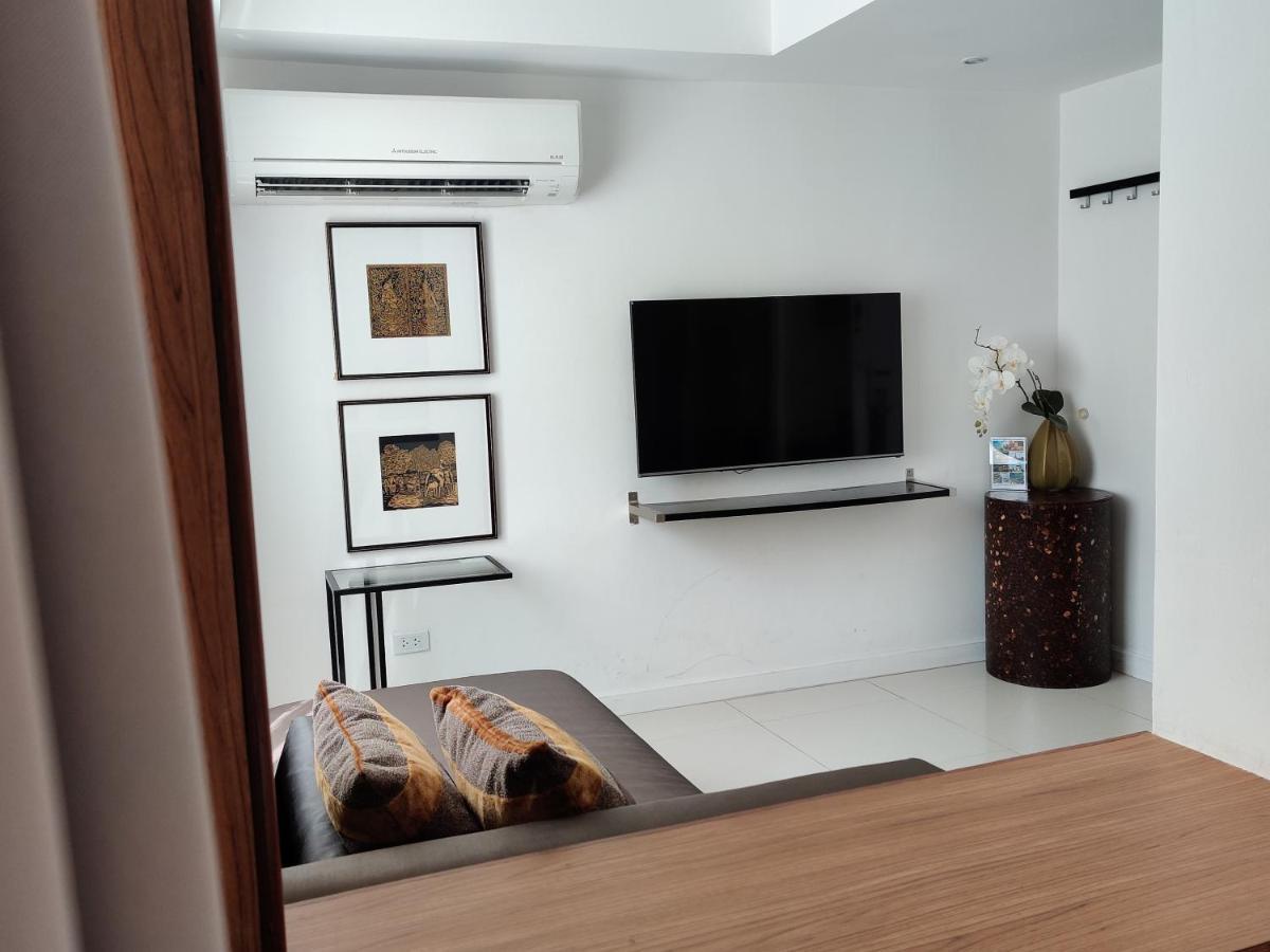 Check In Saladaeng (Adults Only) Hotel Банкок Екстериор снимка