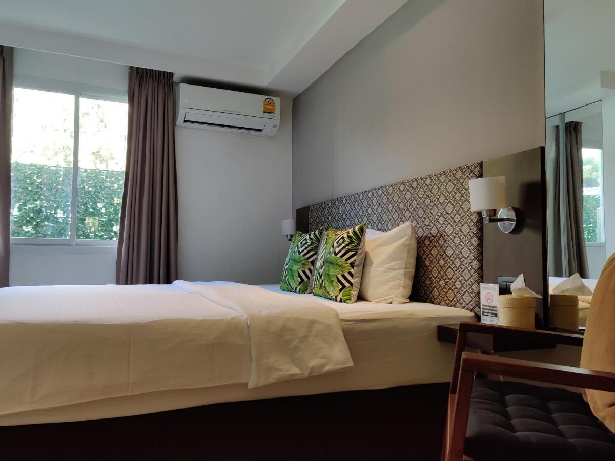 Check In Saladaeng (Adults Only) Hotel Банкок Екстериор снимка
