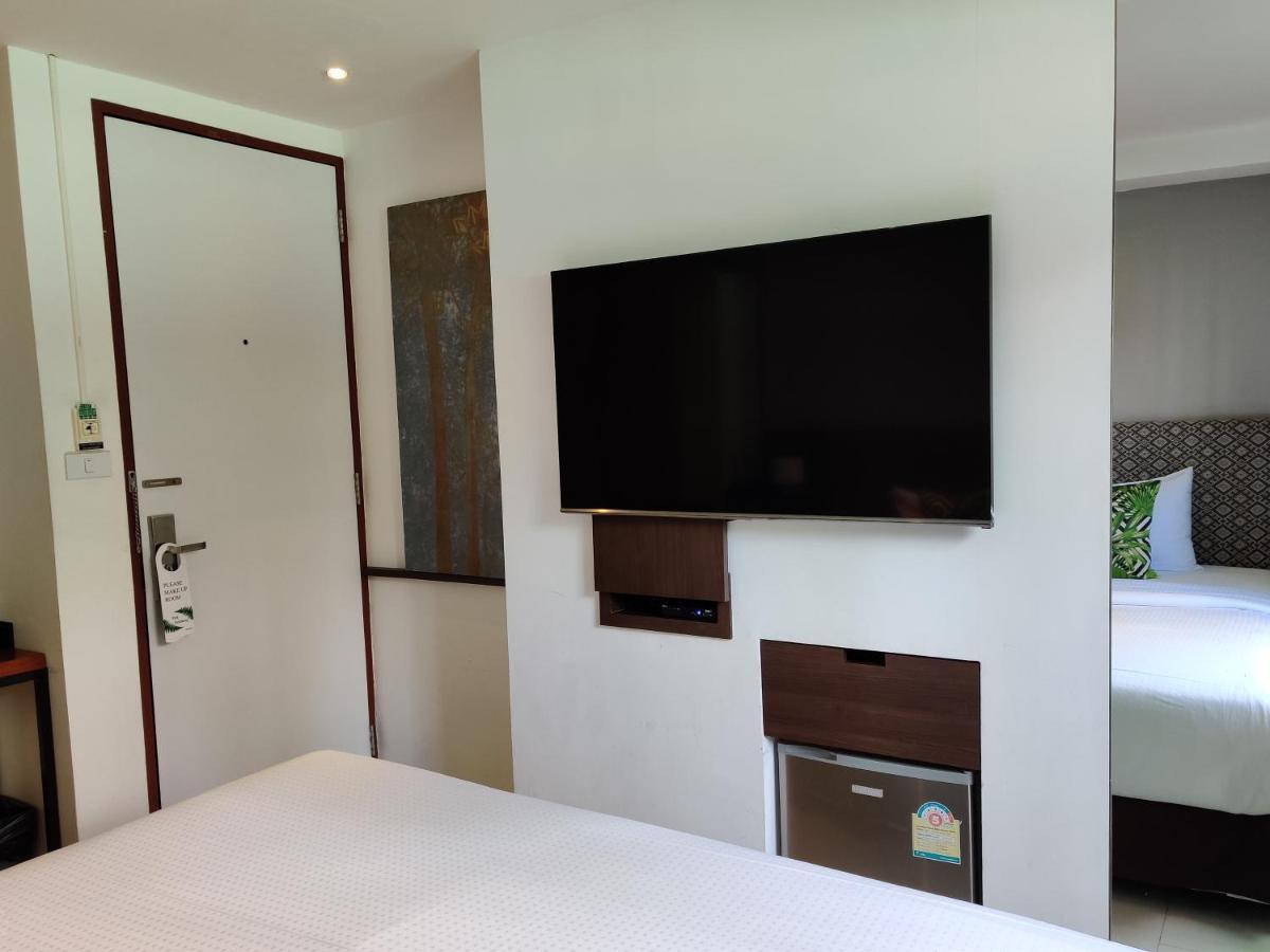 Check In Saladaeng (Adults Only) Hotel Банкок Екстериор снимка