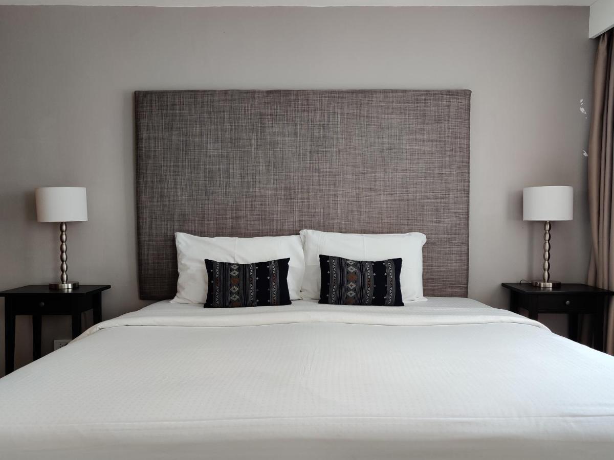 Check In Saladaeng (Adults Only) Hotel Банкок Екстериор снимка