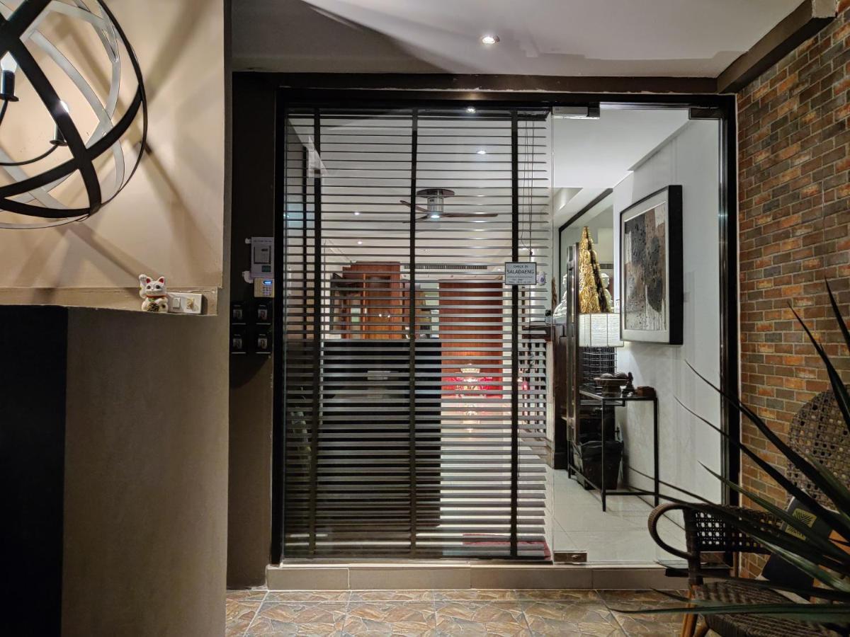 Check In Saladaeng (Adults Only) Hotel Банкок Екстериор снимка